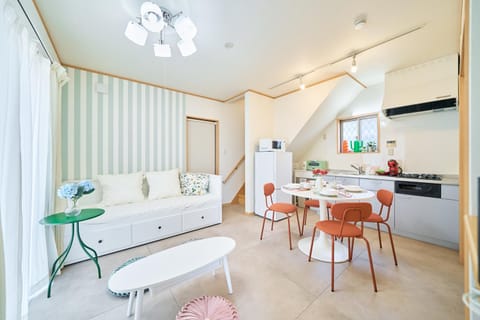 Kitchen or kitchenette, Living room, Dining area