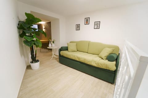 Abba 50 House in Naples