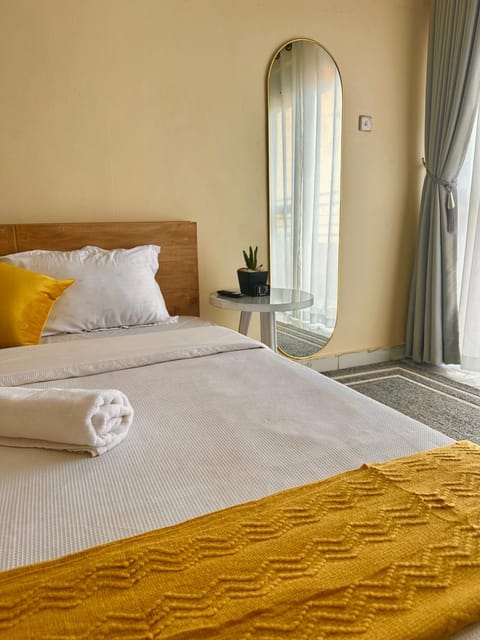 Bed, Seating area, Bedroom, towels, towels