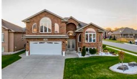 Property building, Spring, Day, Neighbourhood, Street view