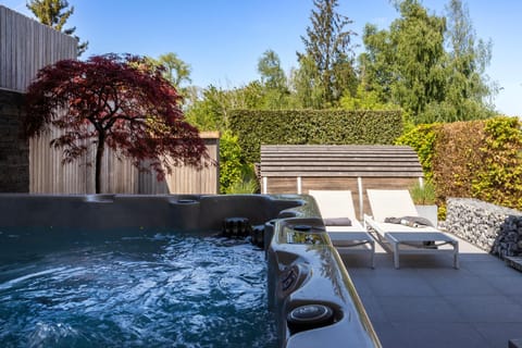 Hot Tub, Hot Tub, Spa and wellness centre/facilities