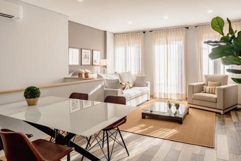 Living room, Dining area