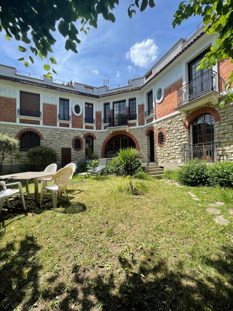 Property building, Garden