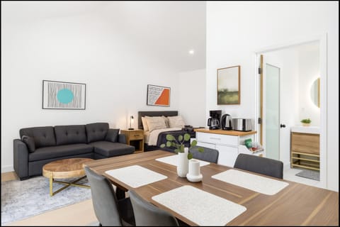 South Pasadena Studio Spa Escape House in South Pasadena