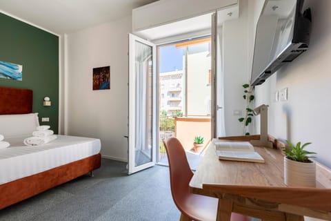 Bed, TV and multimedia, Photo of the whole room, Bedroom, air conditioner
