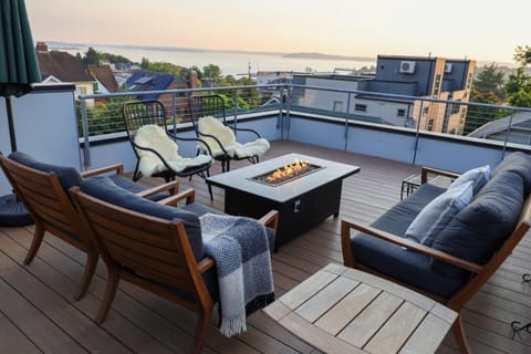 Modern Sound View Studio on Charming Queen Anne Apartment in Queen Anne