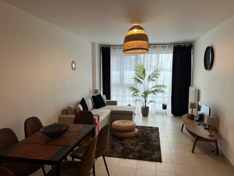 Spacious apartment Apartment in Île-de-France