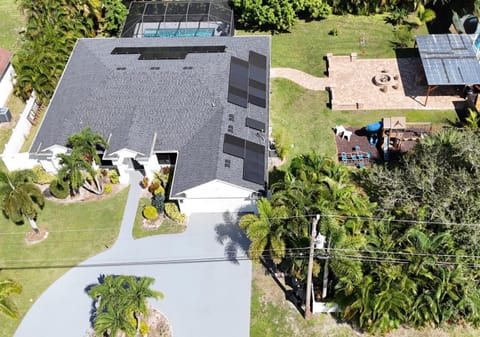 Property building, Garden, Street view