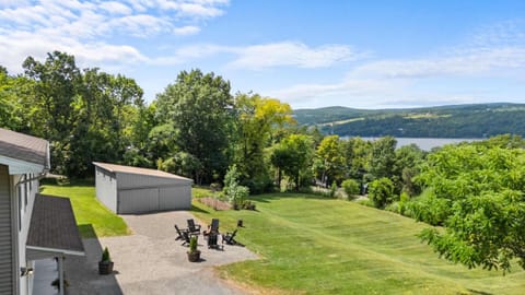 Day, Natural landscape, Lake view, Mountain view