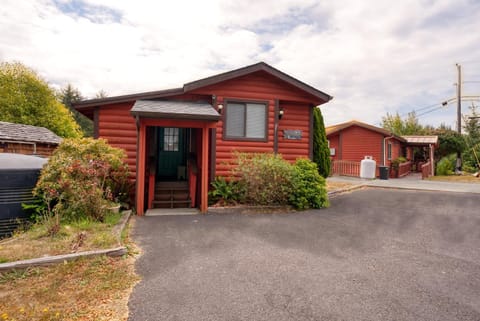 The Merry Mermaid Apartment in Oregon