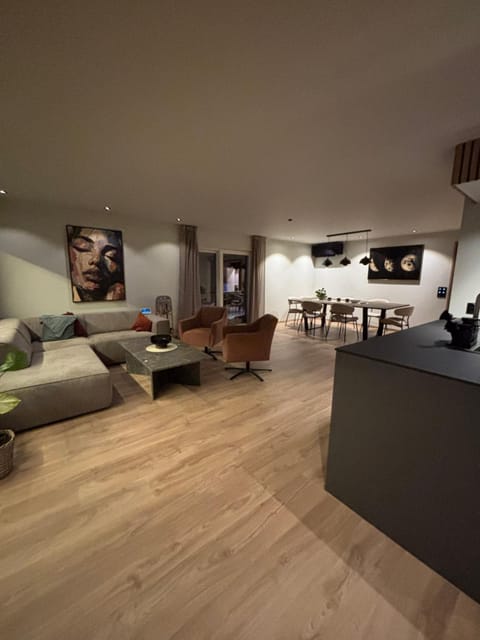 Living room, Seating area, Dining area