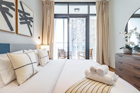 Modern 1 BDR - Maryah Island - Full Canal Views - ADGM - Galleria - Cleveland - Heart of Abu Dhabi Apartment in Abu Dhabi