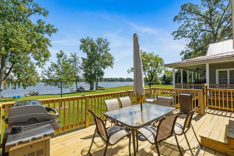 Patio, Day, Natural landscape, View (from property/room), Balcony/Terrace, Lake view
