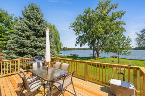 Patio, Spring, Day, Natural landscape, View (from property/room), Balcony/Terrace, Lake view