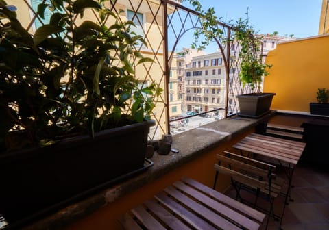 Balcony/Terrace, Internal: Not applicable to any particular room