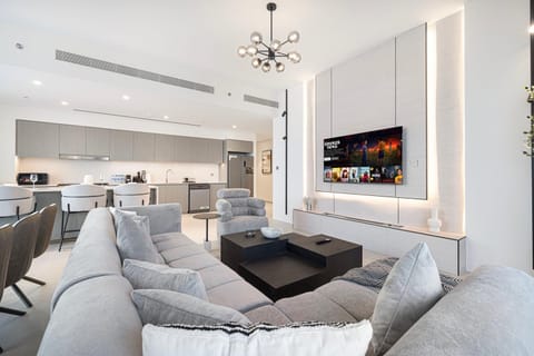 TV and multimedia, Kitchen or kitchenette, Living room, Dining area