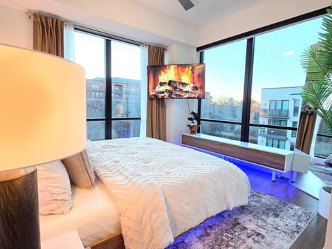 Bed, View (from property/room), Photo of the whole room, Bedroom