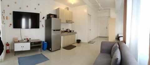 Property building, Restaurant/places to eat, Swimming pool, Breakfast