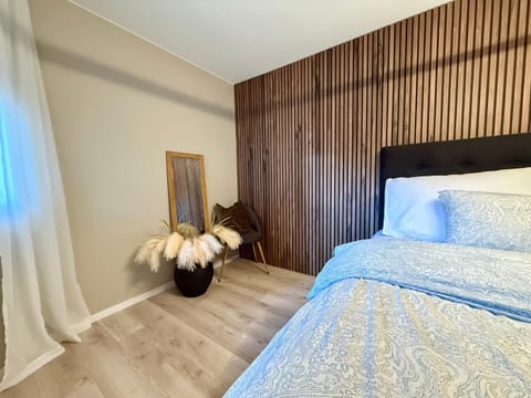 Fjord and Mountain View Apartment in Tromso