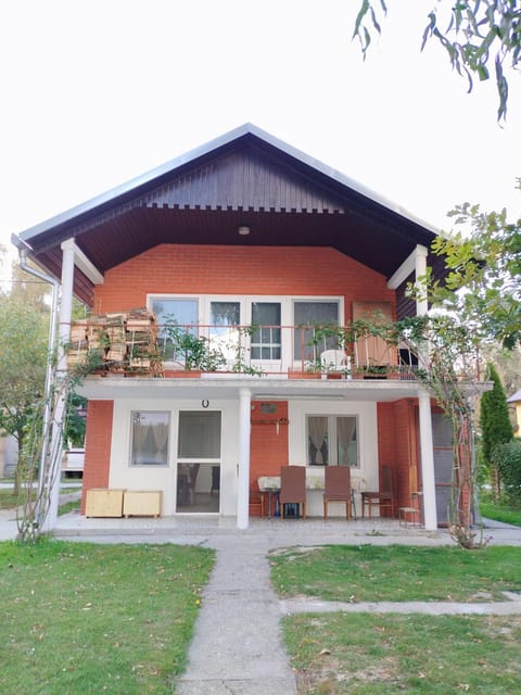 Patio, Day, Garden, Balcony/Terrace