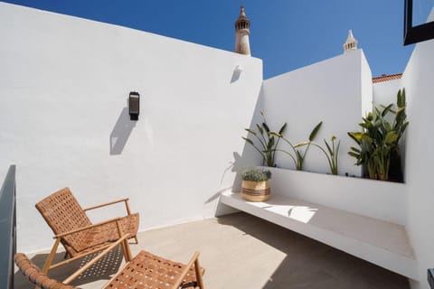 Patio, Balcony/Terrace, sunbed