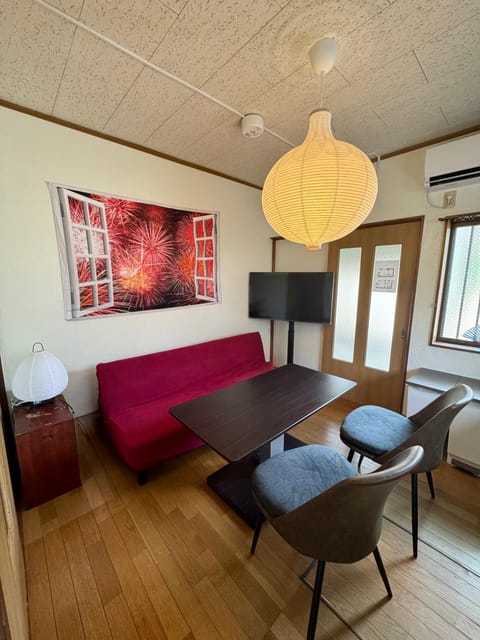 TV and multimedia, Living room, Dining area, air conditioner