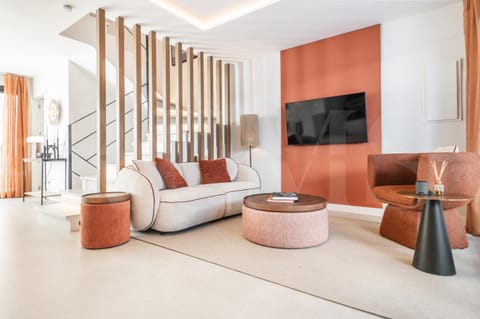 TV and multimedia, Living room, Seating area