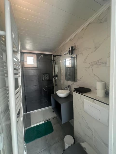 2 bedroom Apartment very close to Paris Apartment in Drancy