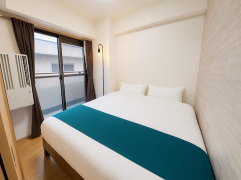 Bed, Photo of the whole room, Bedroom, air conditioner