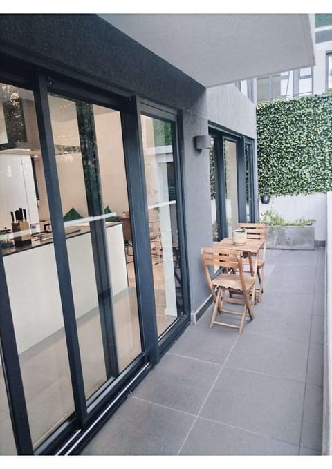 Sea Point Promenade Apartment in Sea Point