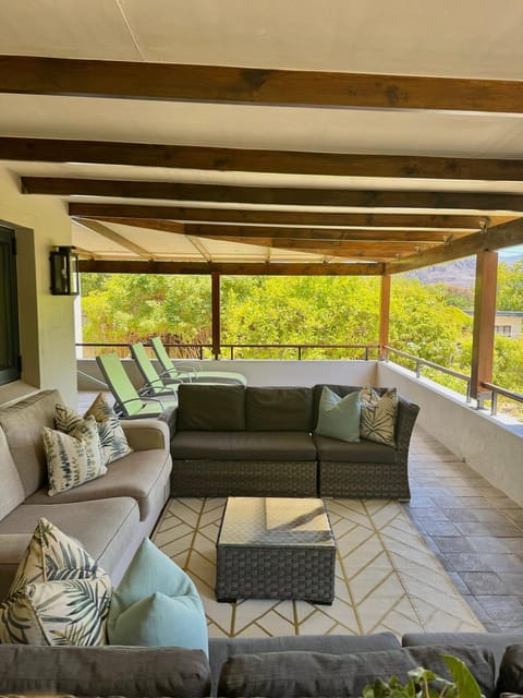 10onErika Franschhoek Villa in Franschhoek