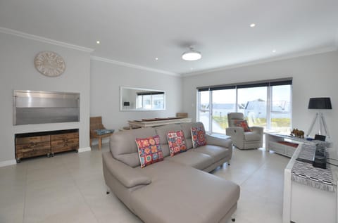 BBQ facilities, Living room, Seating area