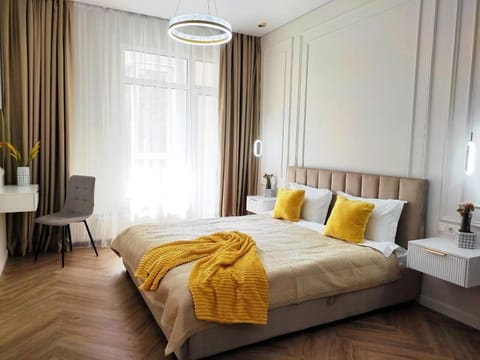Bedroom, towels