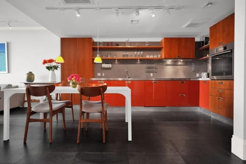 Coastal Elegance and Luxury by the Water Apartment in Coconut Grove