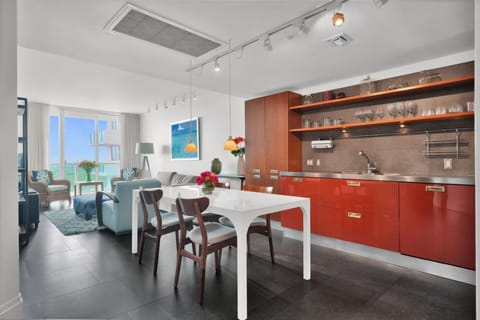 Coastal Elegance and Luxury by the Water Apartment in Coconut Grove