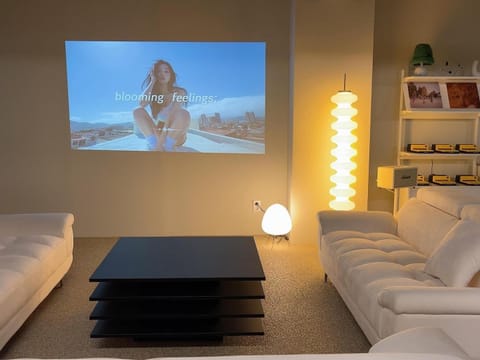 Communal lounge/ TV room, Communal kitchen
