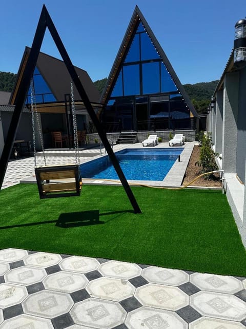 Property building, Day, Swimming pool, sunbed