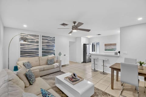 Victoria Park's Secret Estate House in Fort Lauderdale