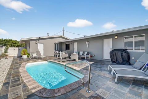 Victoria Park's Secret Estate House in Fort Lauderdale