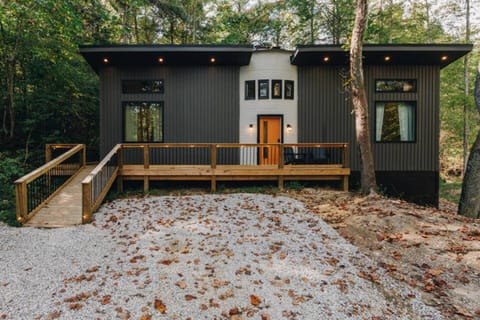 8 Min to Zip Lines Unique Stay King Bed House in Kentucky