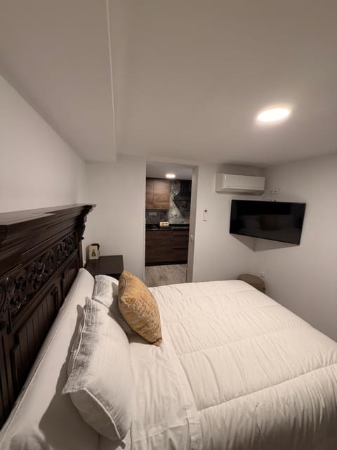 Apartamentos Rastro 24 Bed and Breakfast in Malaga