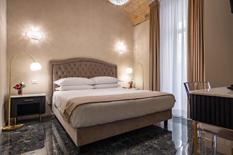 Bed, Photo of the whole room, Bedroom