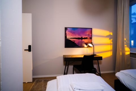 Photo of the whole room, Bedroom