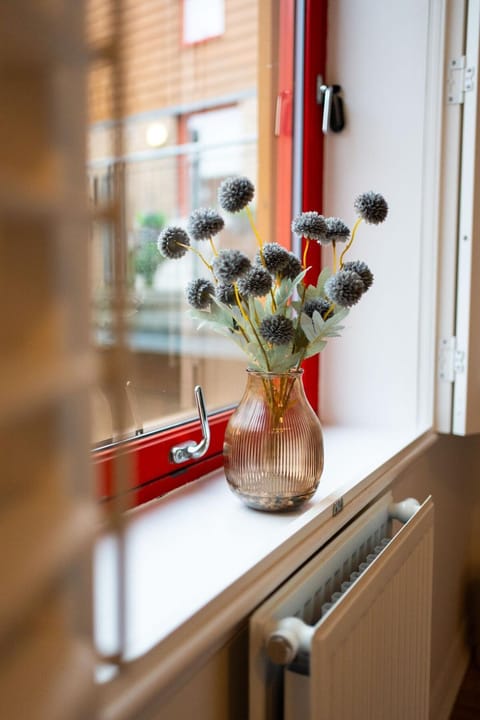 Botanic House - 3BR Home - Private Parking House in Glasgow