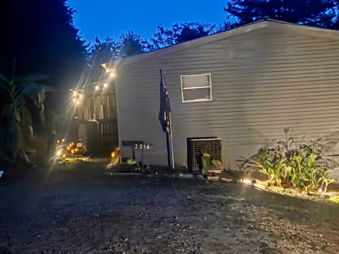 Black Bear Hideaway Country House in Pickens County