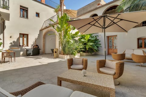 Property building, Patio, Day, Garden, Seating area, Dining area, Inner courtyard view, Internal: Not applicable to any particular room