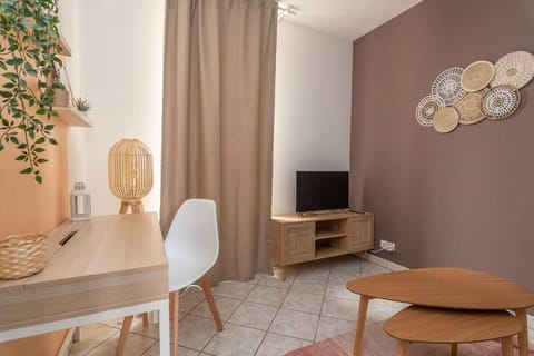Appartement proche gare Apartment in Dijon