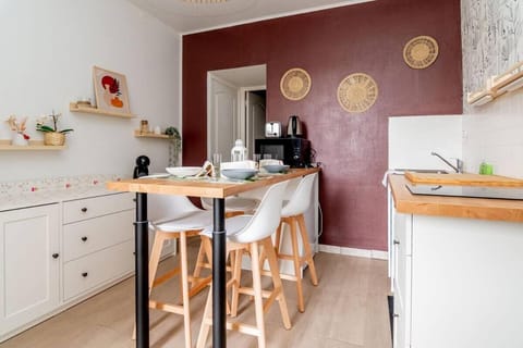 Appartement proche gare Apartment in Dijon