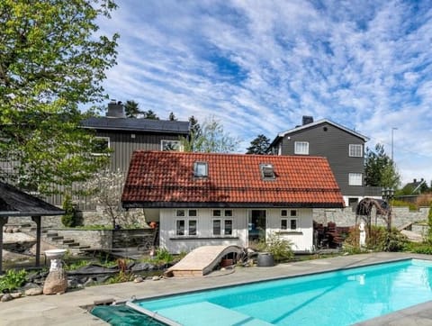 Property building, Spring, Day, Garden view, Pool view
