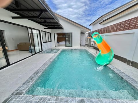 Sealivia pool villa near Aonang beach Villa in Krabi Changwat